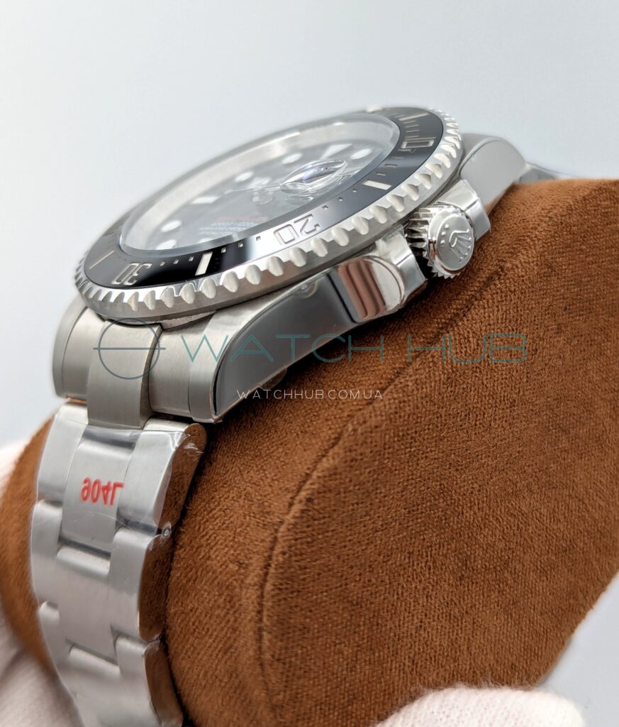 kupit elitnyu replicu rolex sea dweller 43 mm steel oyster black dial ref.m126600 0002 18