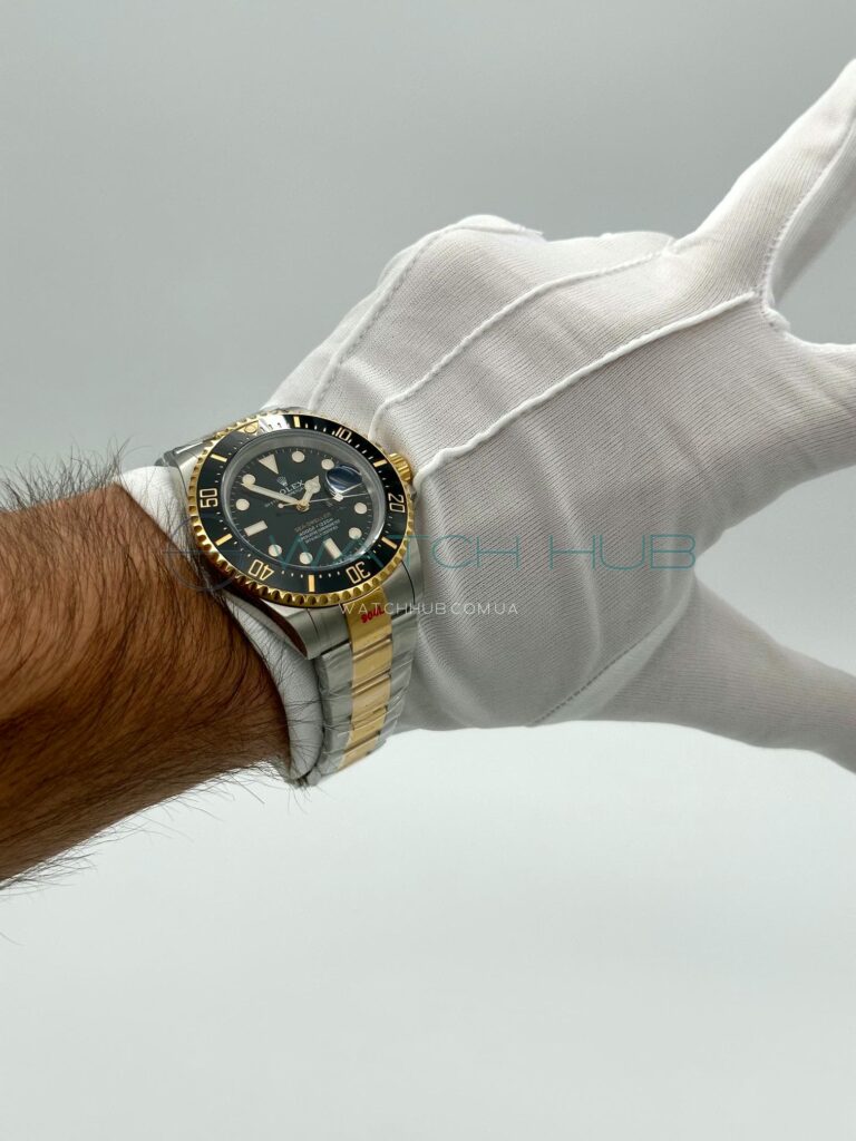 replika rolex sea dweller 43 mm yellow combined black dial ref.m126603 0001 2