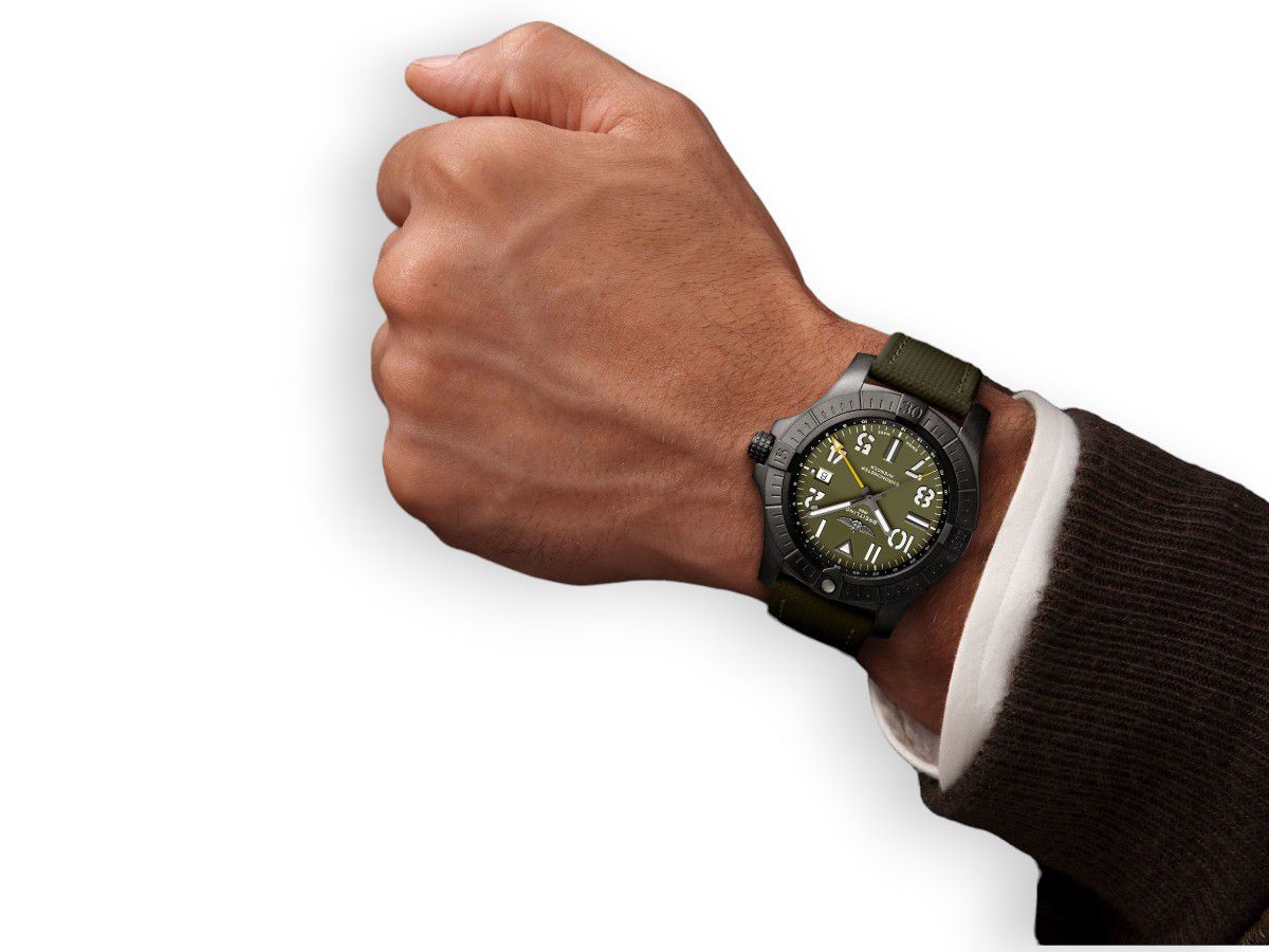 godinnyk v323952a1l1x2 breitling avenger automatic gmt 45 night mission limited edition watchhub