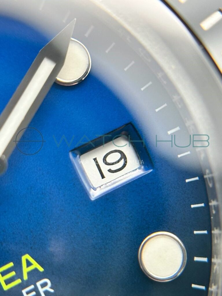 kopja elitnogo cachestva rolex sea dweller deepsea 44 mm gradient dark blue dial ref.m126660 0002 2 watchhub